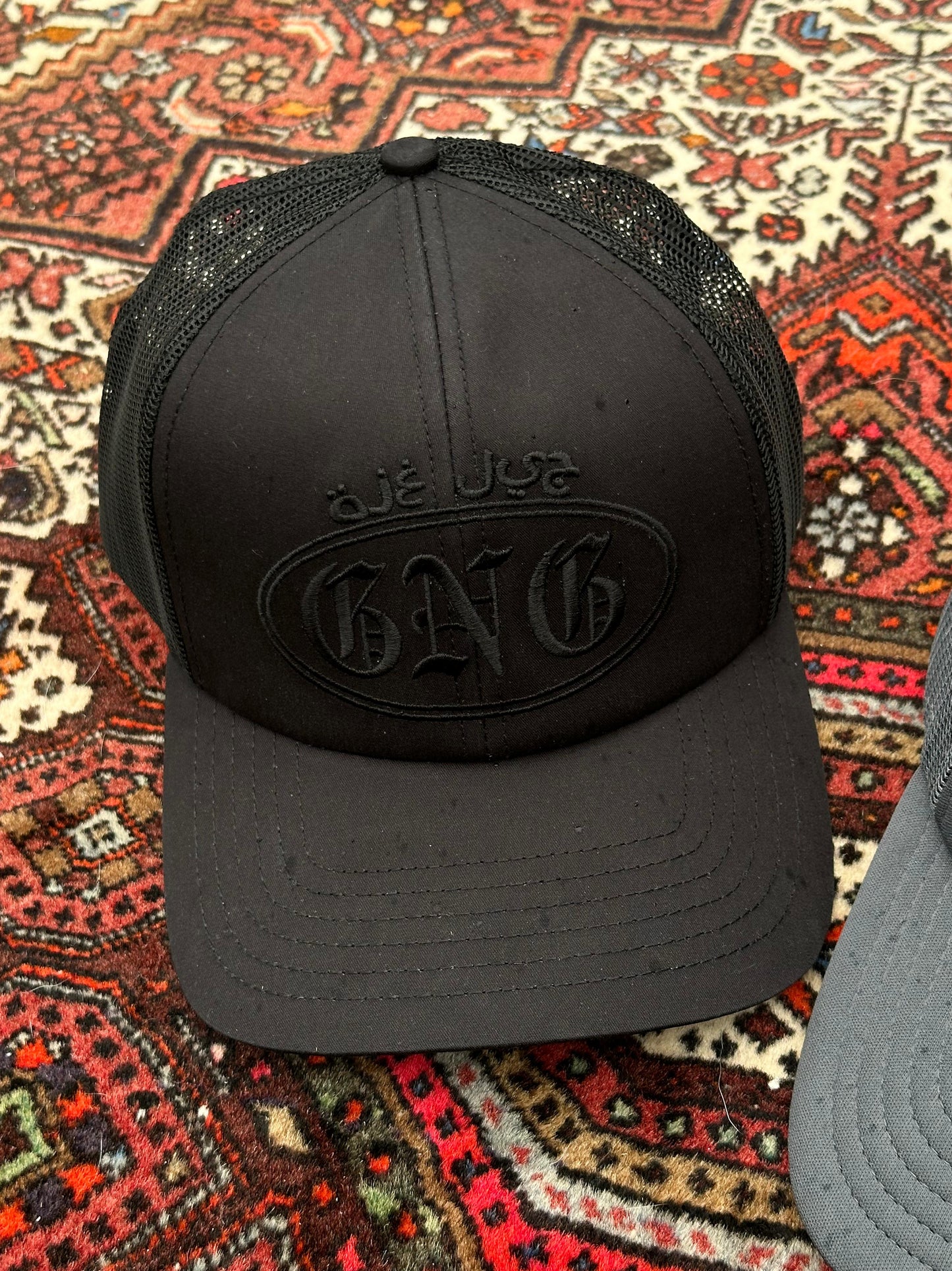black camion cap